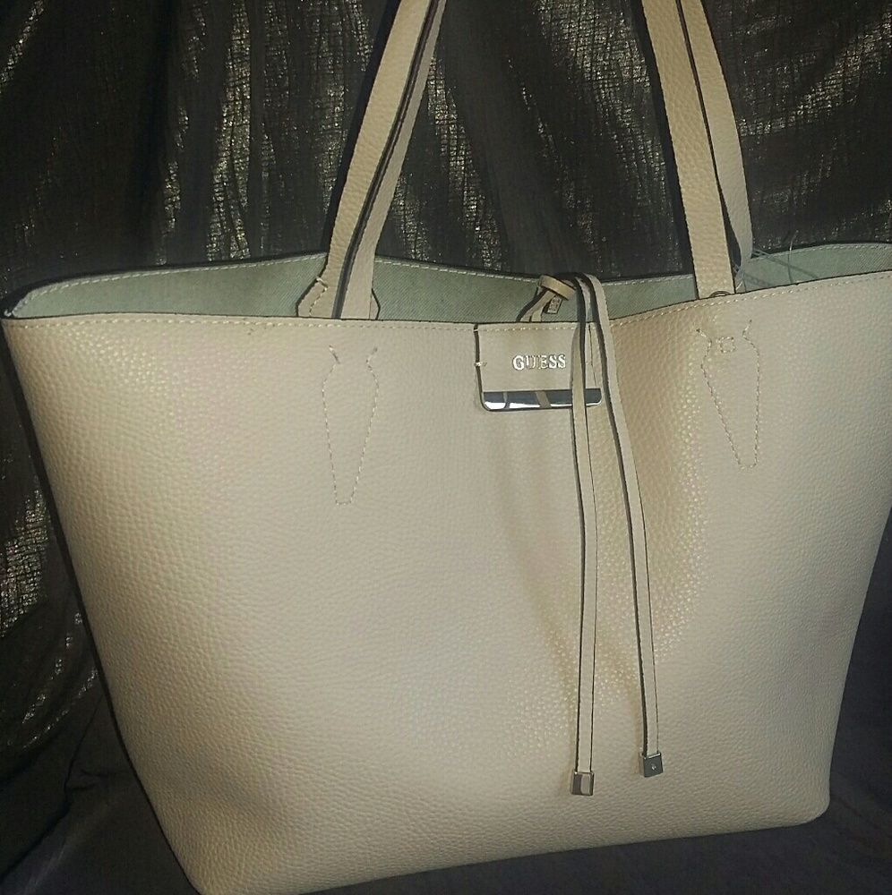 Guess Tote